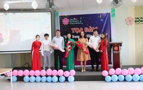 Sinh viên Quản trị văn phòng tổ chức thành công sự kiện "Hành trang sinh viên ra trường"