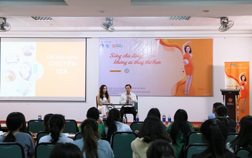 Sinh viên ĐH Đông Á với “Sống chủ động - Không ai thay thế bạn”